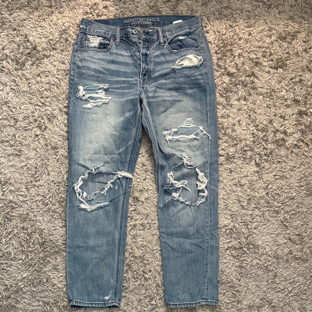 American Eagle Outfitters Distressed Blue Cropped Jeans
